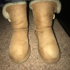 AUTHENTIC UGG ANKLE BOOT